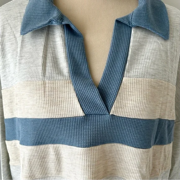 🌸NWT Women’s Waffle V-Neck Collared Top. Blue/Grey/Cream. Size: Large - Picture 3 of 10